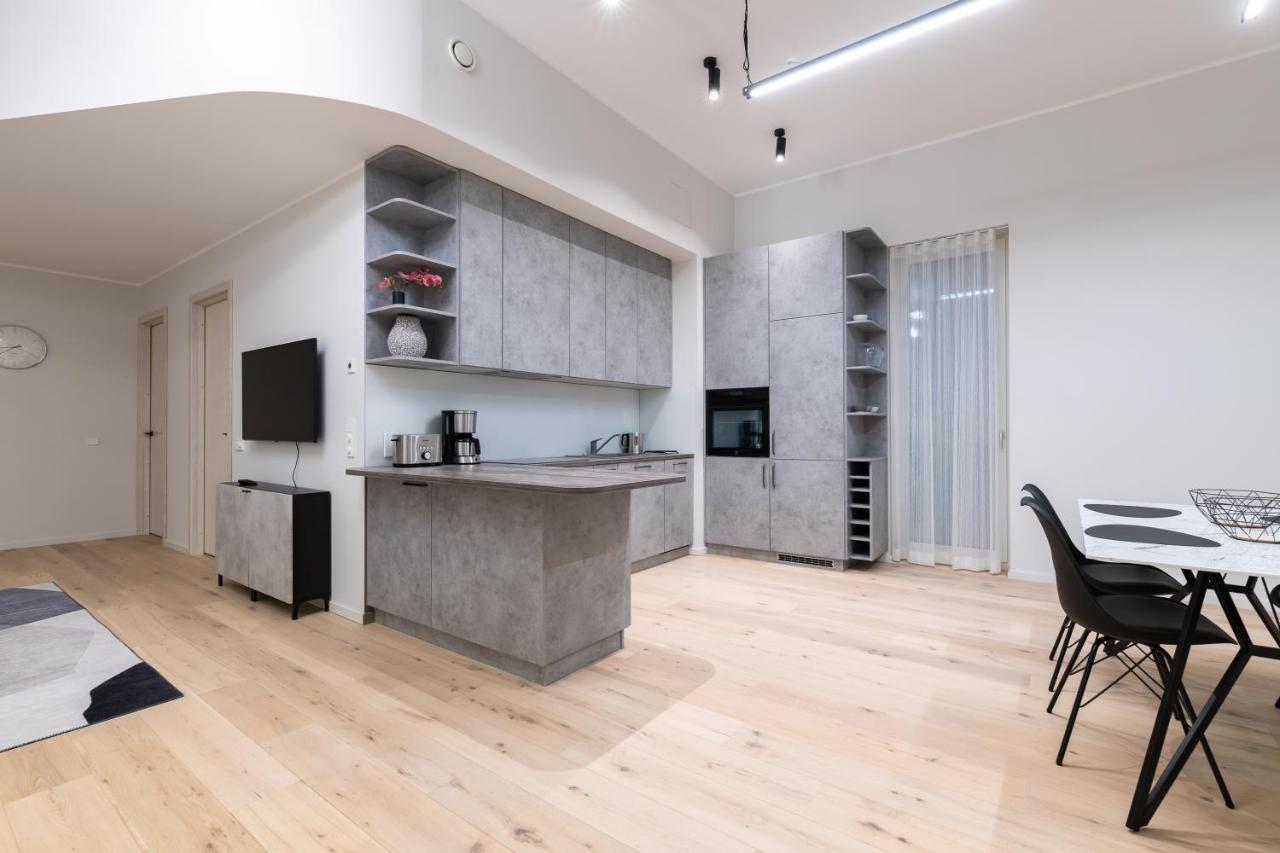 Dashaus 2 Bedroom Apartment Tallinn Eksteriør bilde